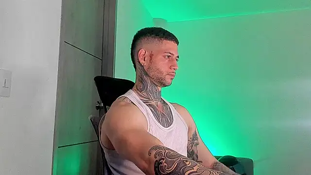 _jamesleandros1 webcam