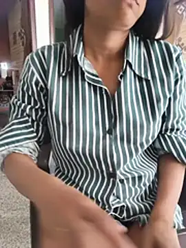 Shalu_G webcam