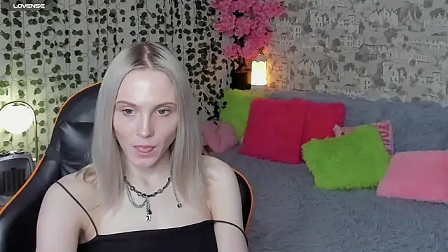 Gina_Gina_love webcam