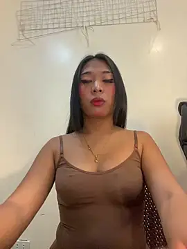 hugecock_tamira webcam