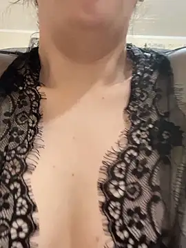 BunnyLunee webcam