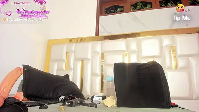 MiaaXXX1 webcam