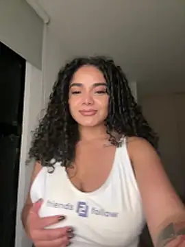Curlyierr webcam