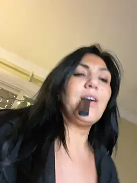 LittleMissEeve webcam