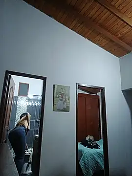 LunaZambrano webcam