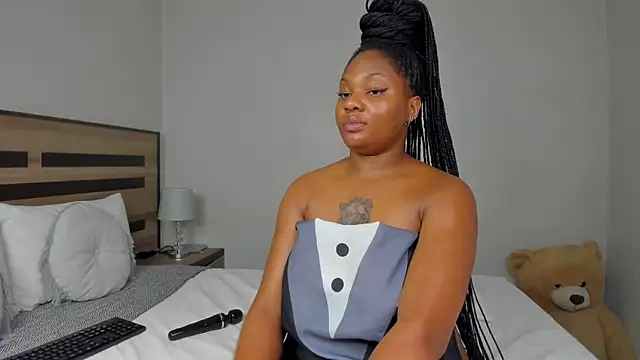 Renee-18 webcam
