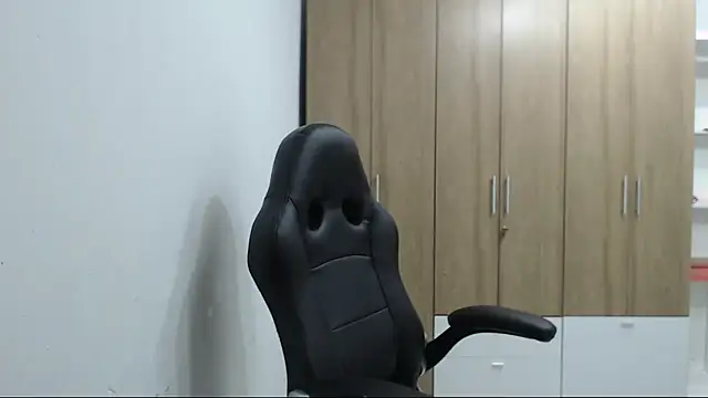 RoxanaLove9 webcam