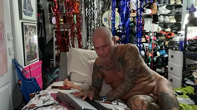 lovetatts64 live cam