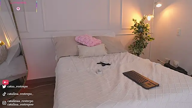 CATALINA_RESTREPO live cam