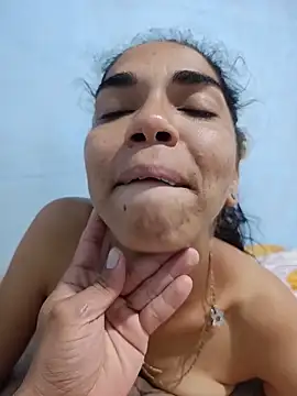SkinnyLatinaCuckoldCouple