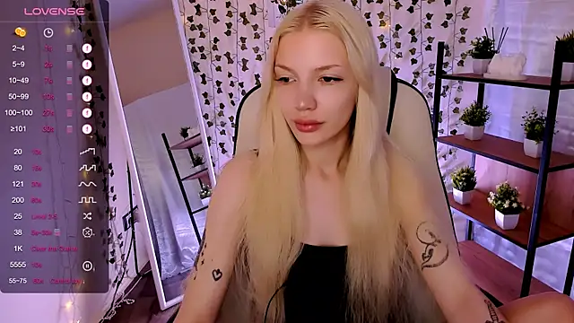 AnyaTaylor_ webcam