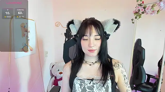 AliceeinWonderlanddd webcam
