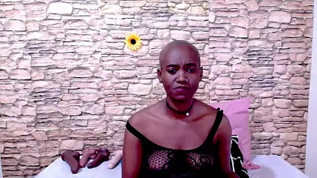 EbonyOlive69 webcam
