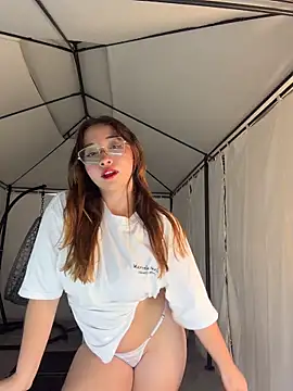 AliciaWhite_nt webcam