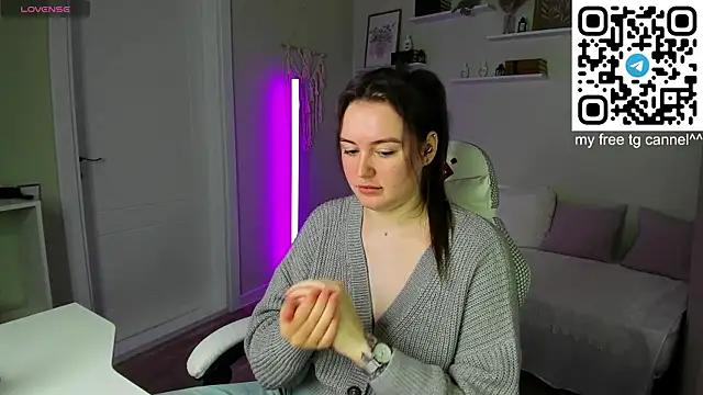 Laura_CollinsS webcam