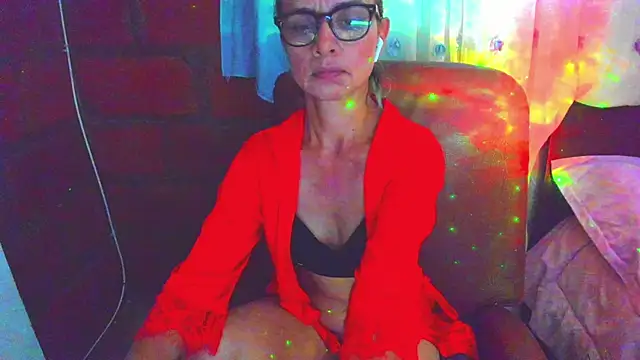 BrianaGarner webcam