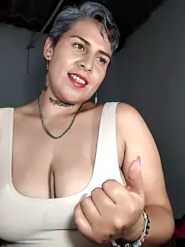 Yessi_rousse webcam