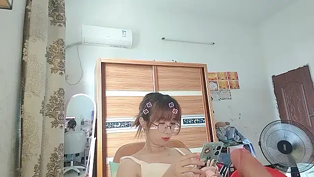 Lili_666 webcam