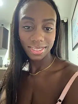 Zoe_Ravenn webcam