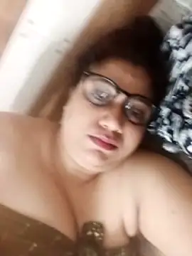 yourchahat27 webcam