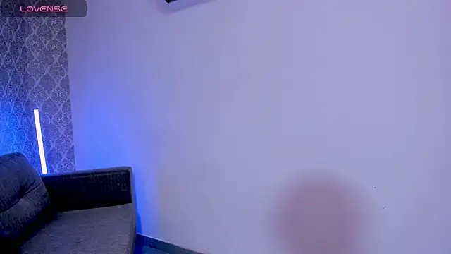 NohaCooper webcam