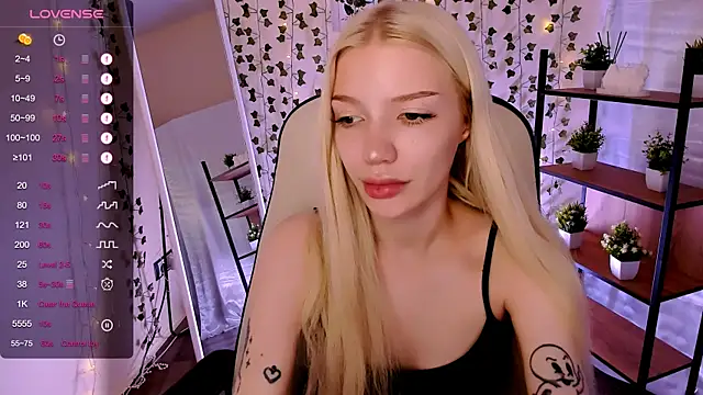 AnyaTaylor_ webcam