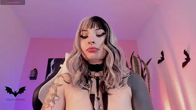VelvetVampiree webcam
