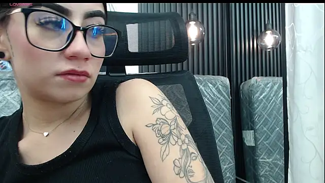 SCARLETT_INK_ webcam