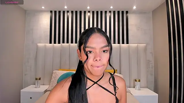SaphiraJames webcam