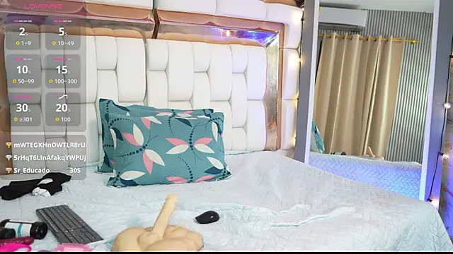 kinkylittlegirll webcam