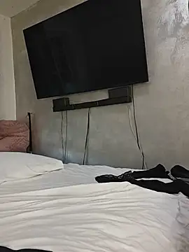 AvaSquirtMilf webcam