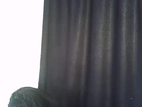 Luna_en_Gee webcam