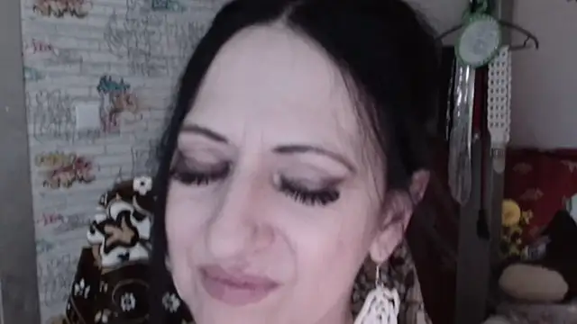 DebraMilf webcam