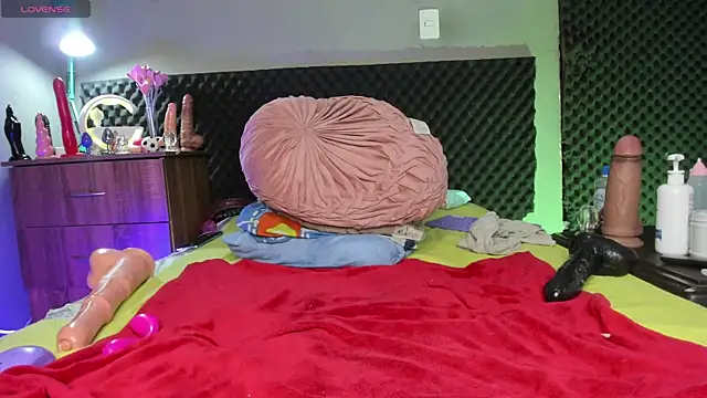 Shadia_Squirt