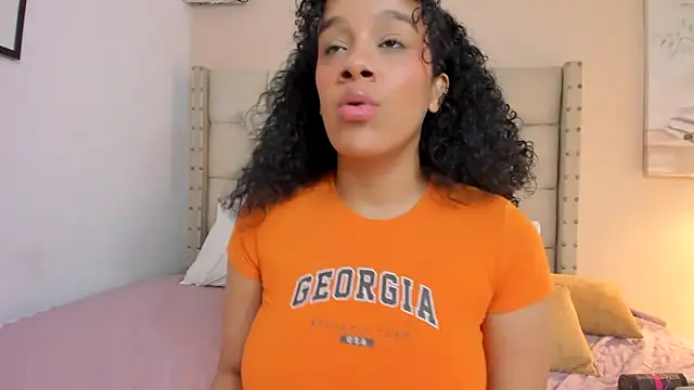 vanesasexyhot21 webcam