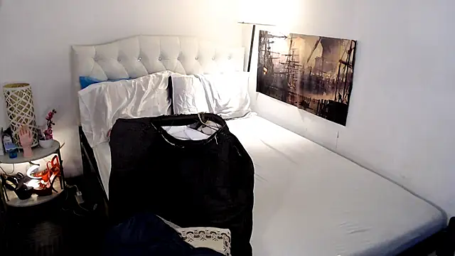 NinaDOM4CUM webcam