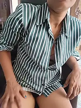 Shalu_G webcam