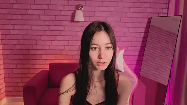 Nicole_Brownie webcam
