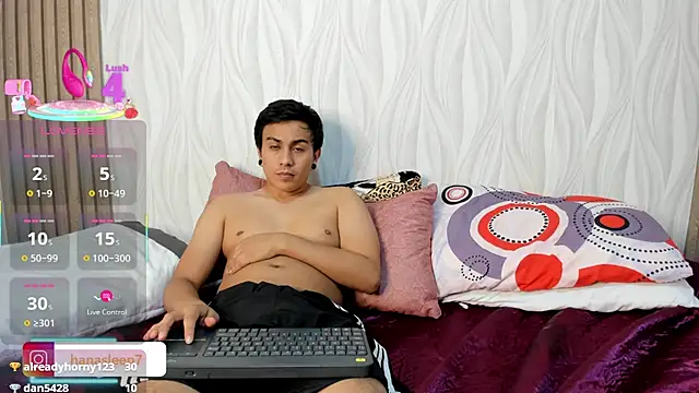Onyx_black1934 webcam