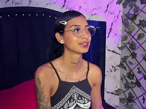 KarlaSlutSkinny__ webcam