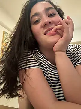 Nina_lovi webcam