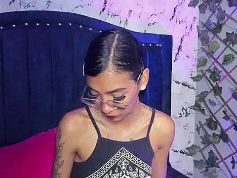 KarlaSlutSkinny__ webcam