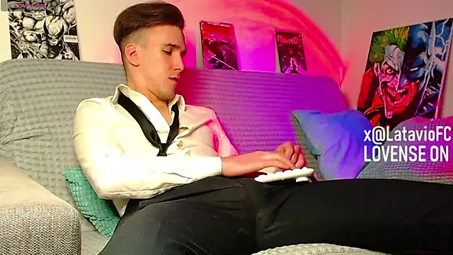 Midnighter_ webcam