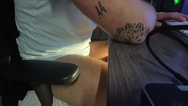monty19cm webcam