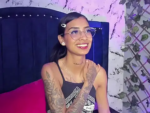 KarlaSlutSkinny__ webcam
