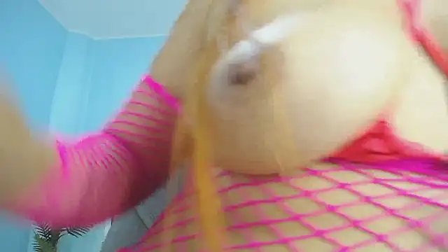 nana_levy webcam