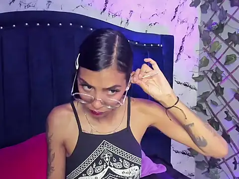 KarlaSlutSkinny__ webcam