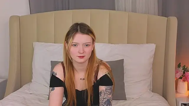 AlyssFrost webcam