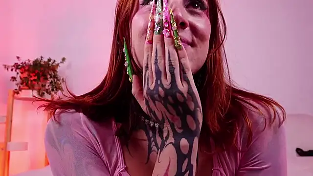 mystikdollx webcam
