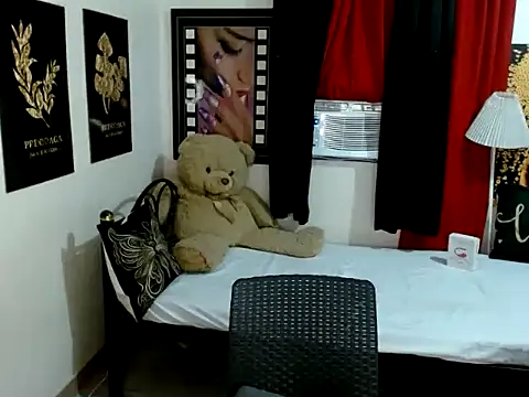 UrhotGoddess webcam